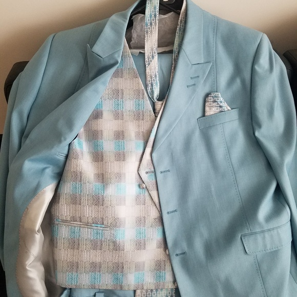 Stacy Adam's 3pcs Suite with Tie and Hankie - Picture 1 of 3